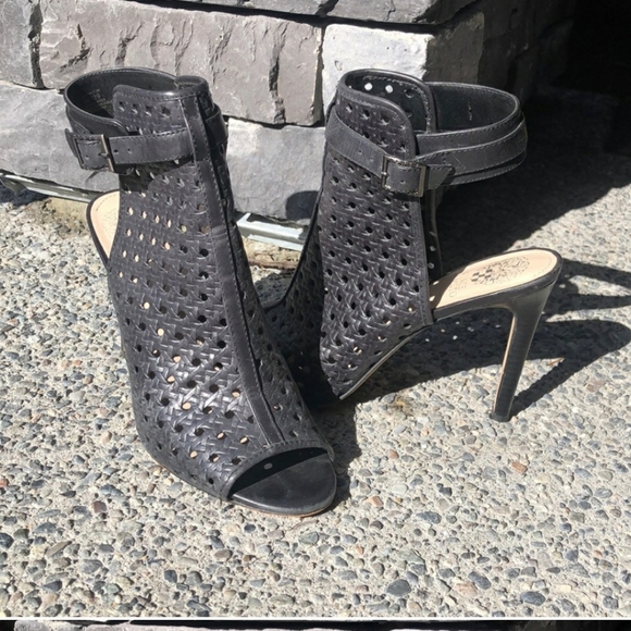 Vince camuto heels - Picture 1 of 8